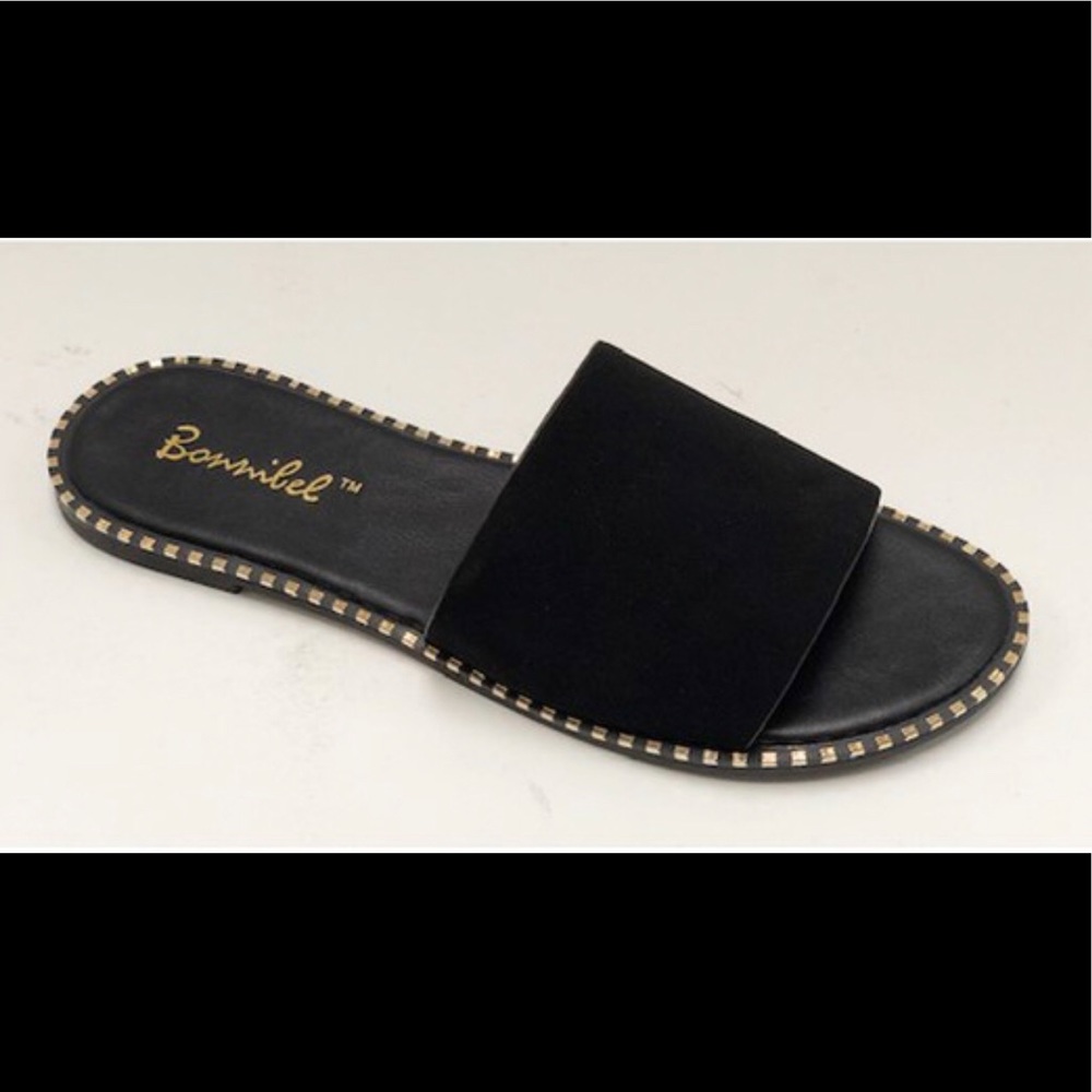 Black gold trimmed sandal